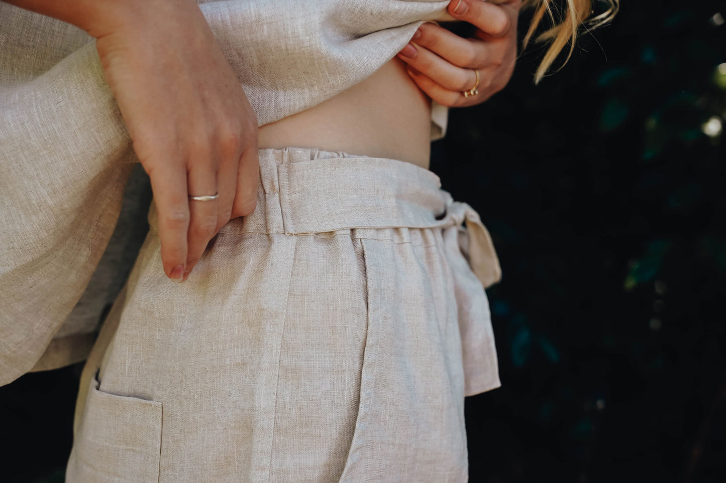 Sumi Shorts in almond - hōm