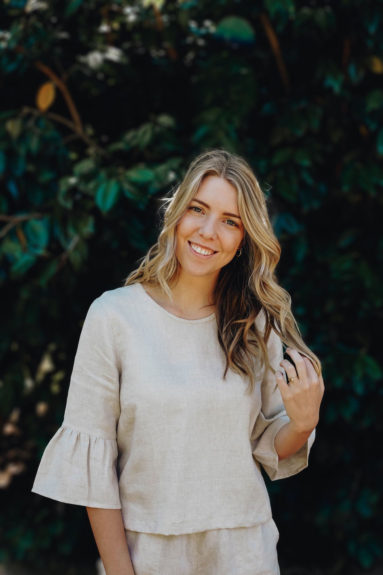 Willow Bell Sleeve Linen Top in almond - hōm